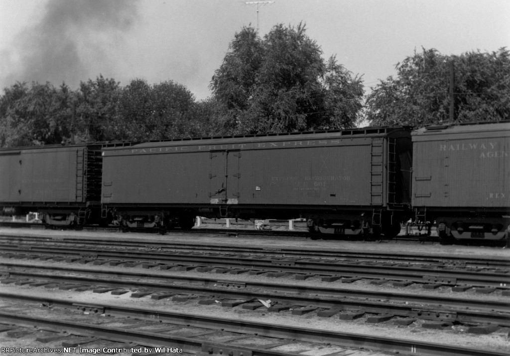 PFE Express Reefer 661